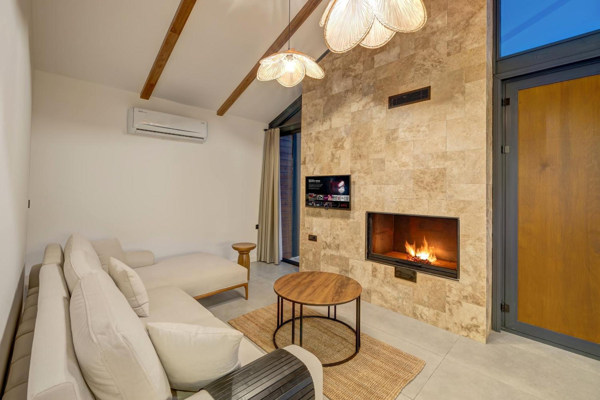 Rota Kilidonia Karaoez Suites&Villas Esterno foto