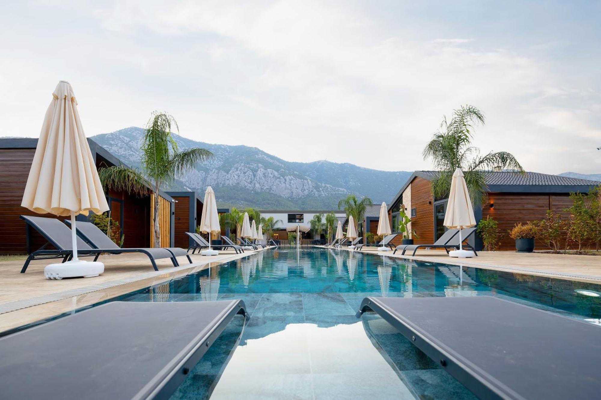 Rota Kilidonia Karaoez Suites&Villas Esterno foto