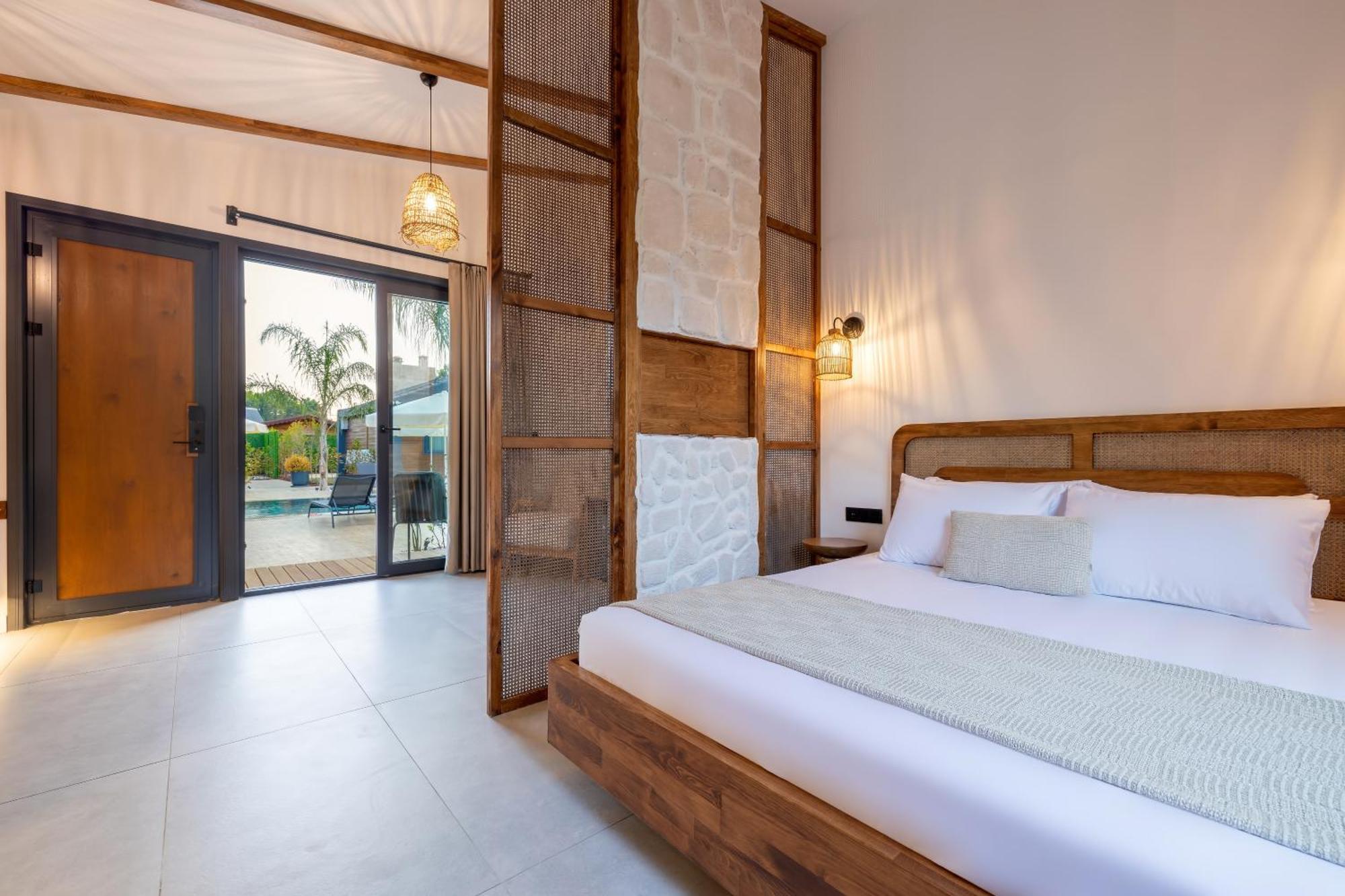 Rota Kilidonia Karaoez Suites&Villas Camera foto